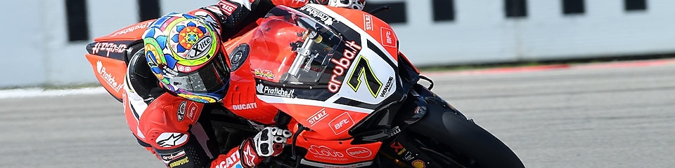 Ducati versenyző superbike motoron a superbike világbajnokságon