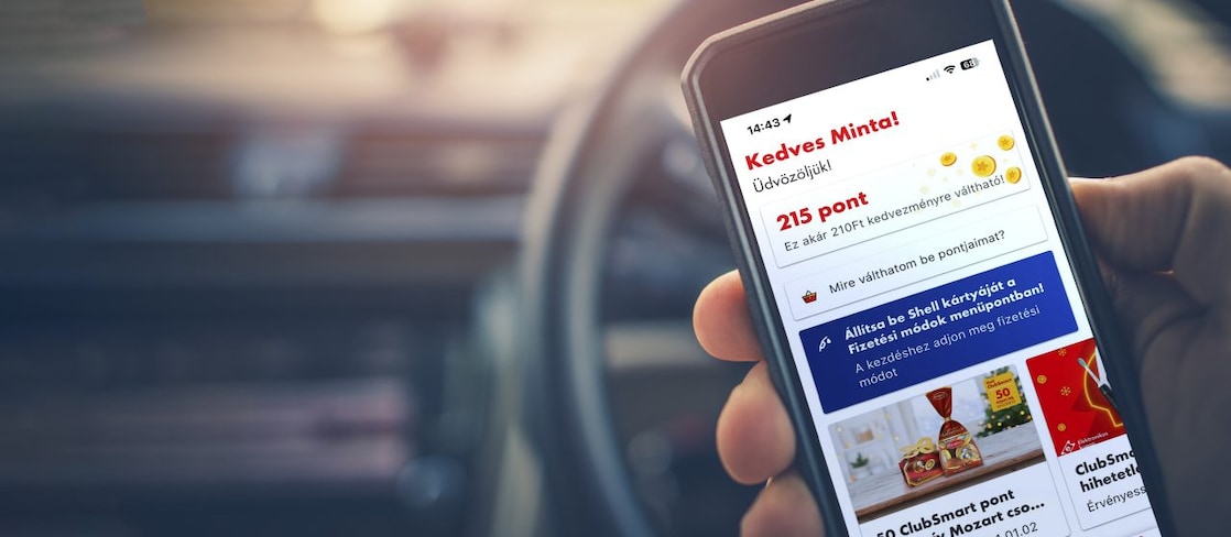 Shell App egy mobil képernyőjén egy autóban