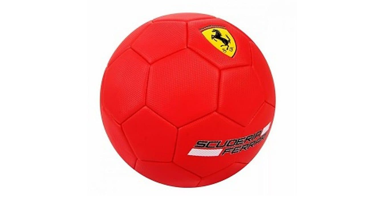 Ferrari focilabda, piros