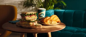 A Shell Shopp friss termékei egy asztalon.