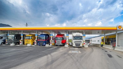 Vállalati ügyfelek, beszállítók, partnerek vagy befektetők