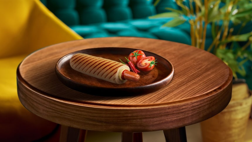 Shell Café Chedáron jalapenos hot dog